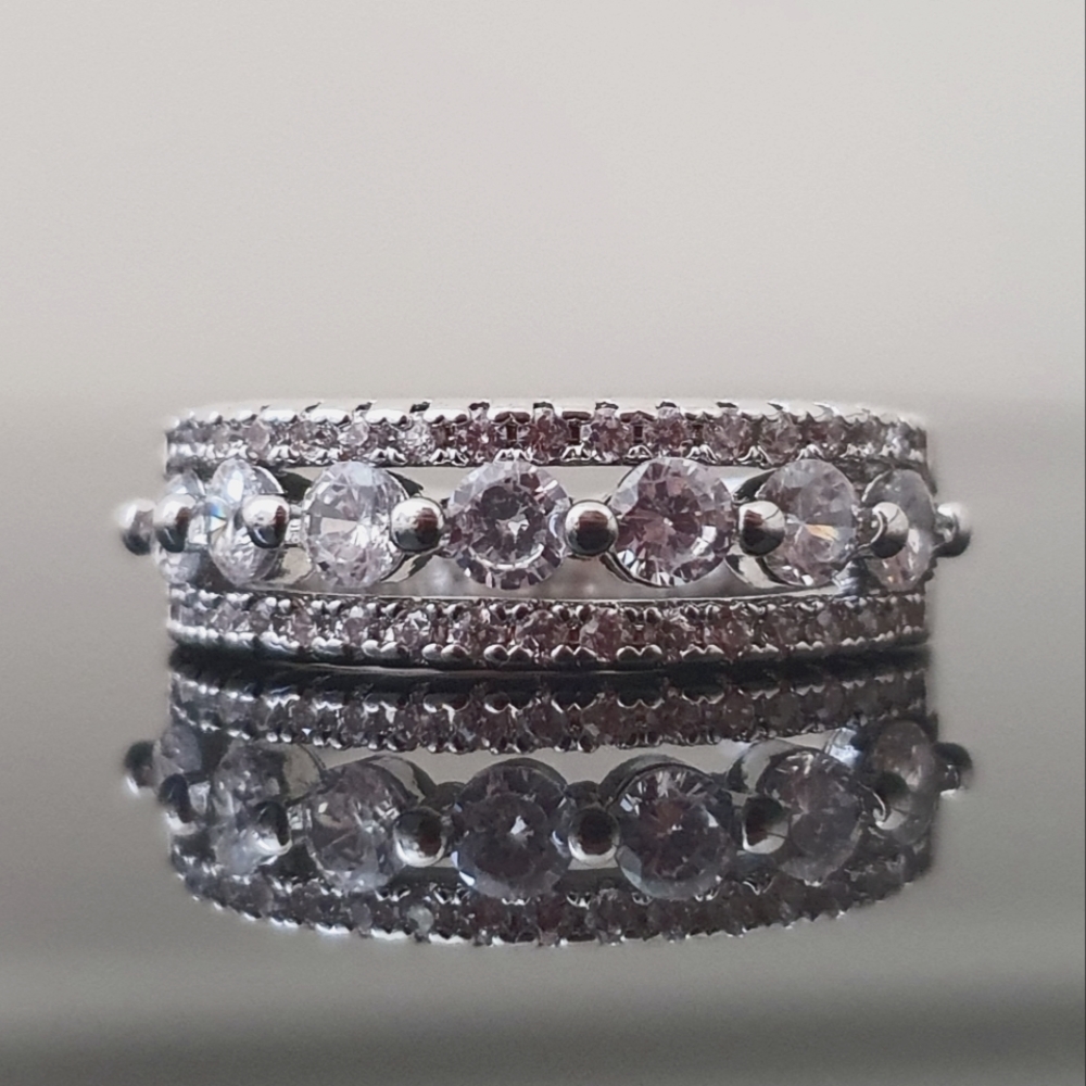 Pretty Silver Designer Woman Ring - Picture 5 of 7